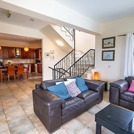 Seafront Agnanti In Paphos With Private Pool And Games Villa *