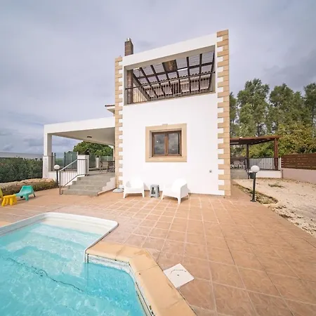 Seafront Agnanti In Paphos With Private Pool And Games *