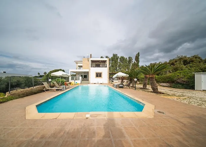 Seafront Agnanti In Paphos With Private Pool And Games Villa *